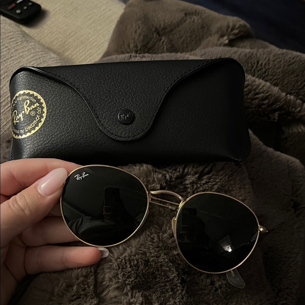 Ray-Ban Gold Frame Sunglasses with Black Lenses